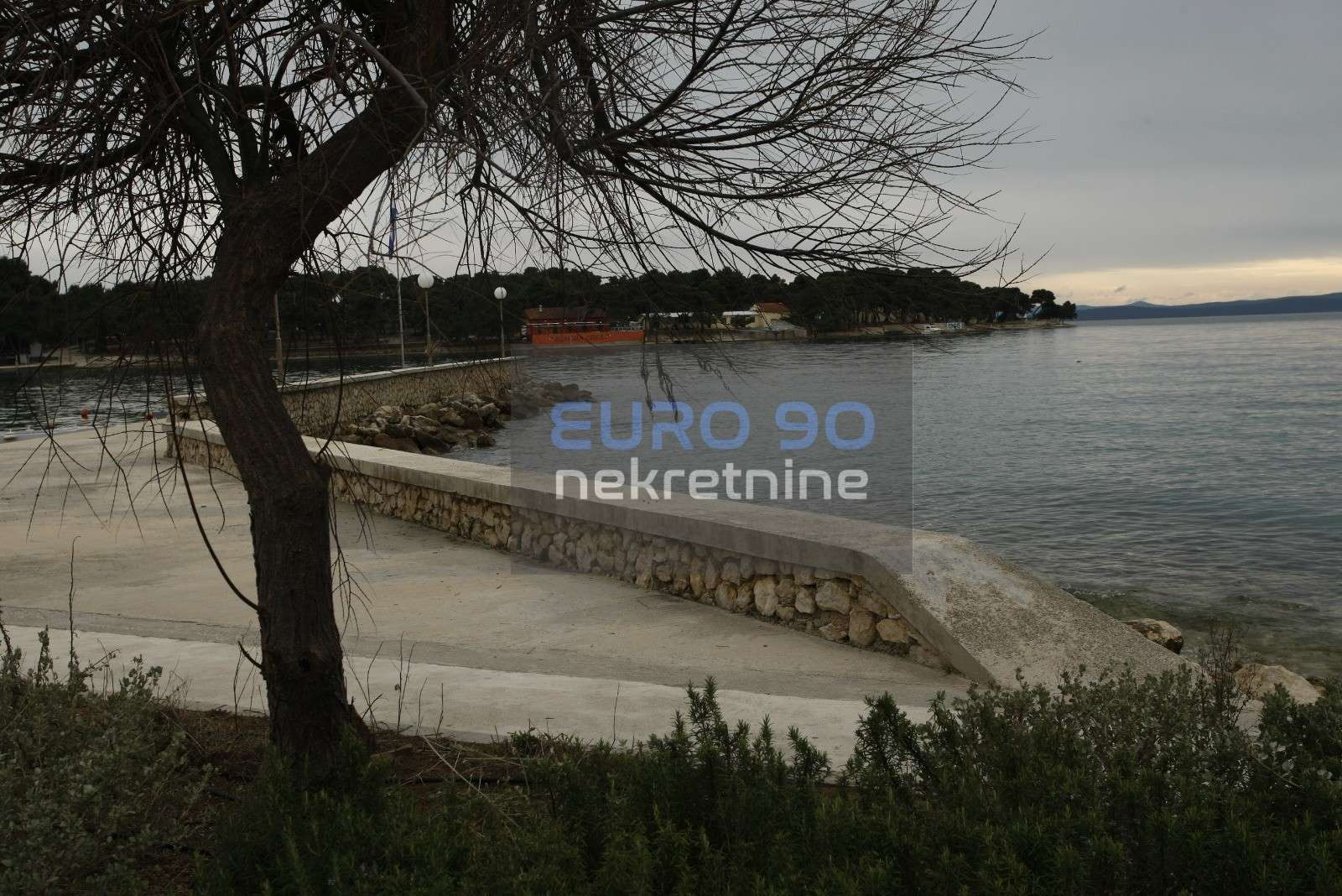 listing-small