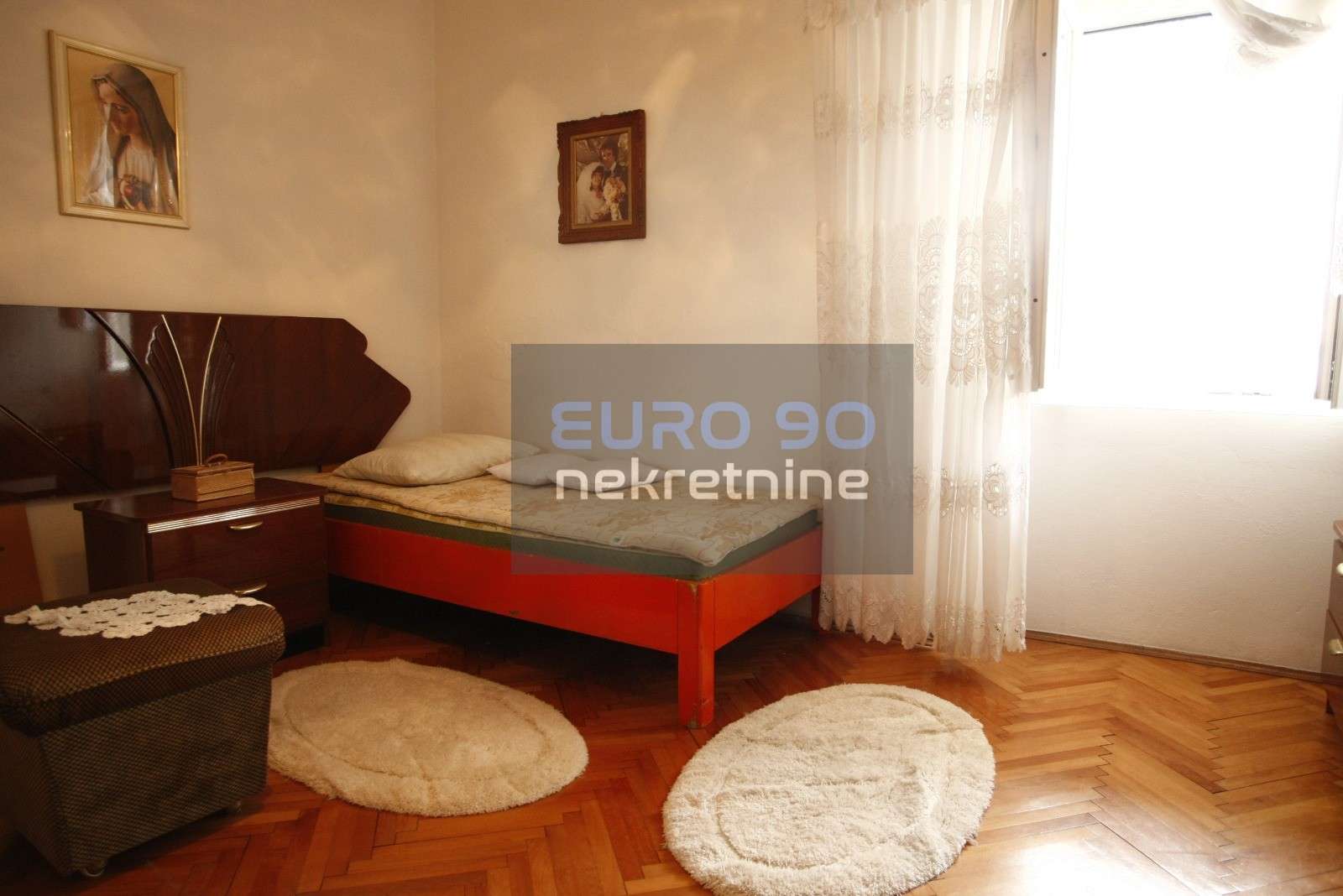 listing-small