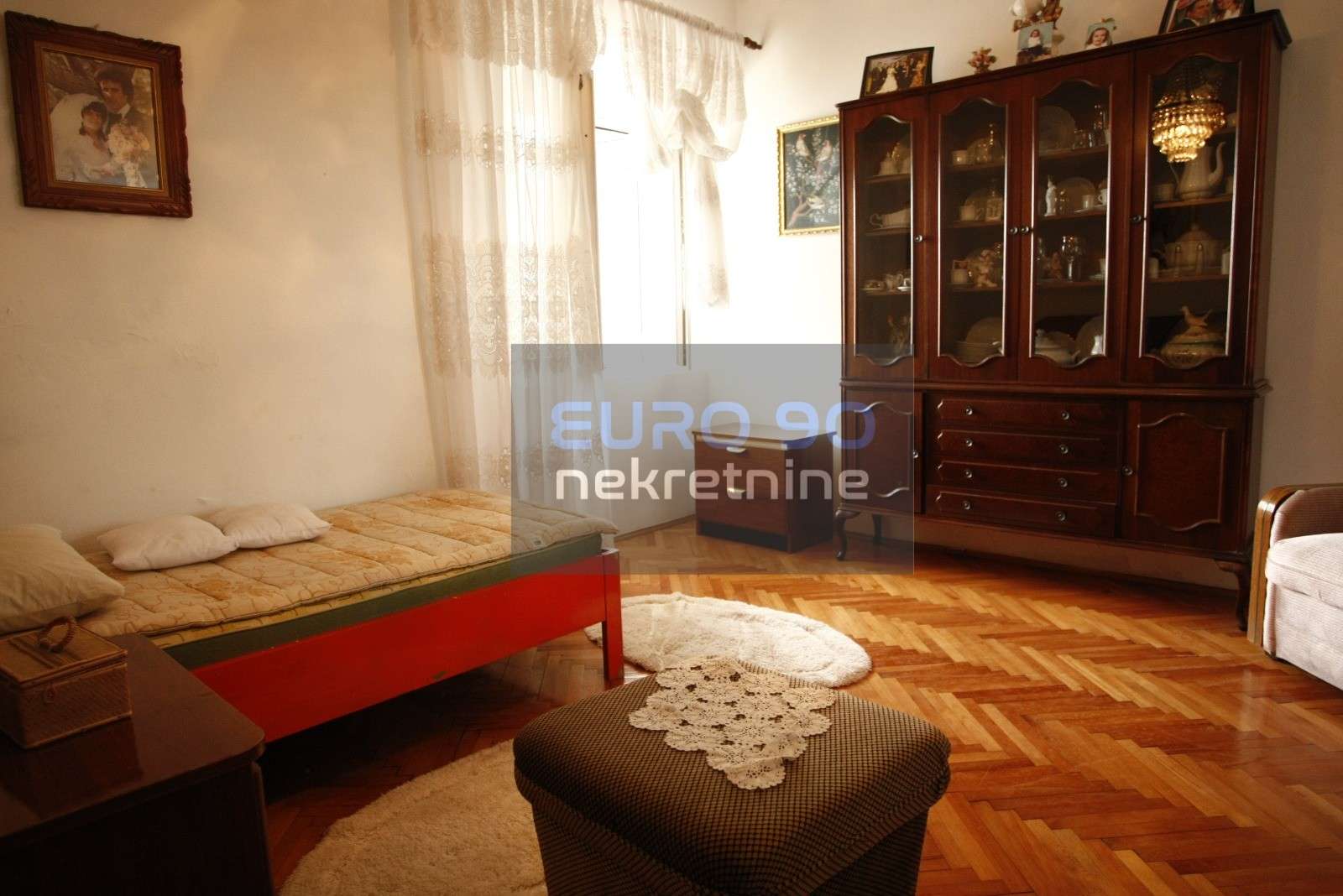 listing-small
