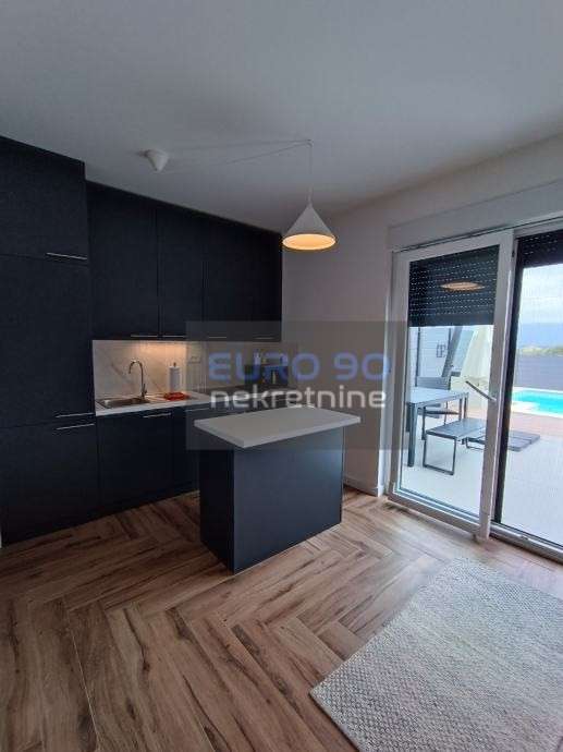 listing-small