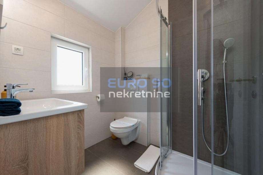 listing-small