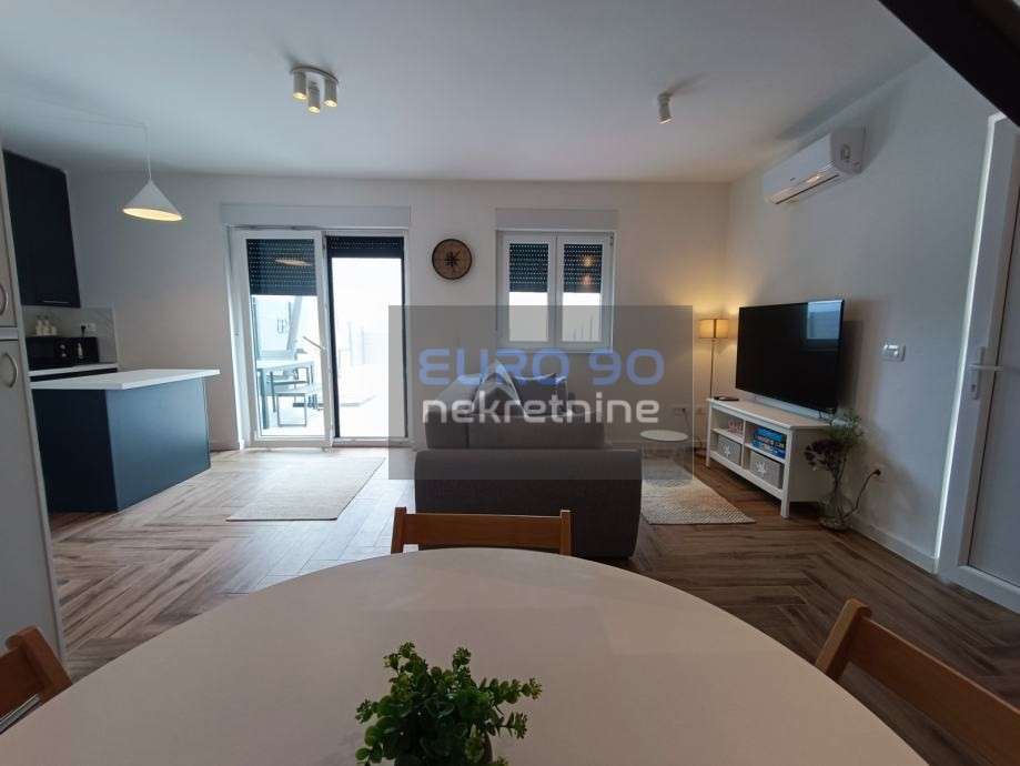 listing-small