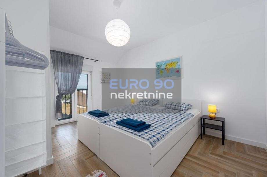 listing-small