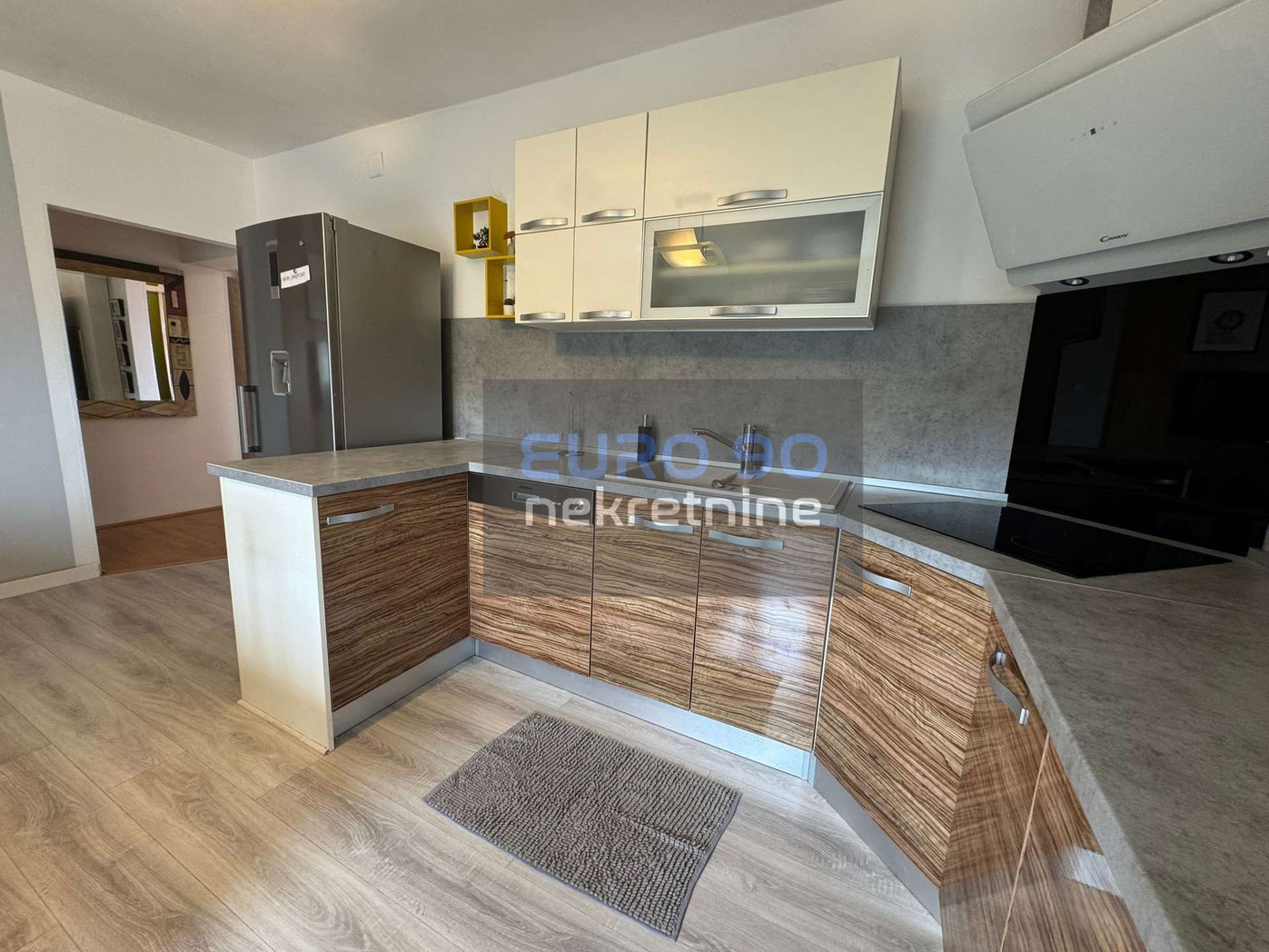 listing-small