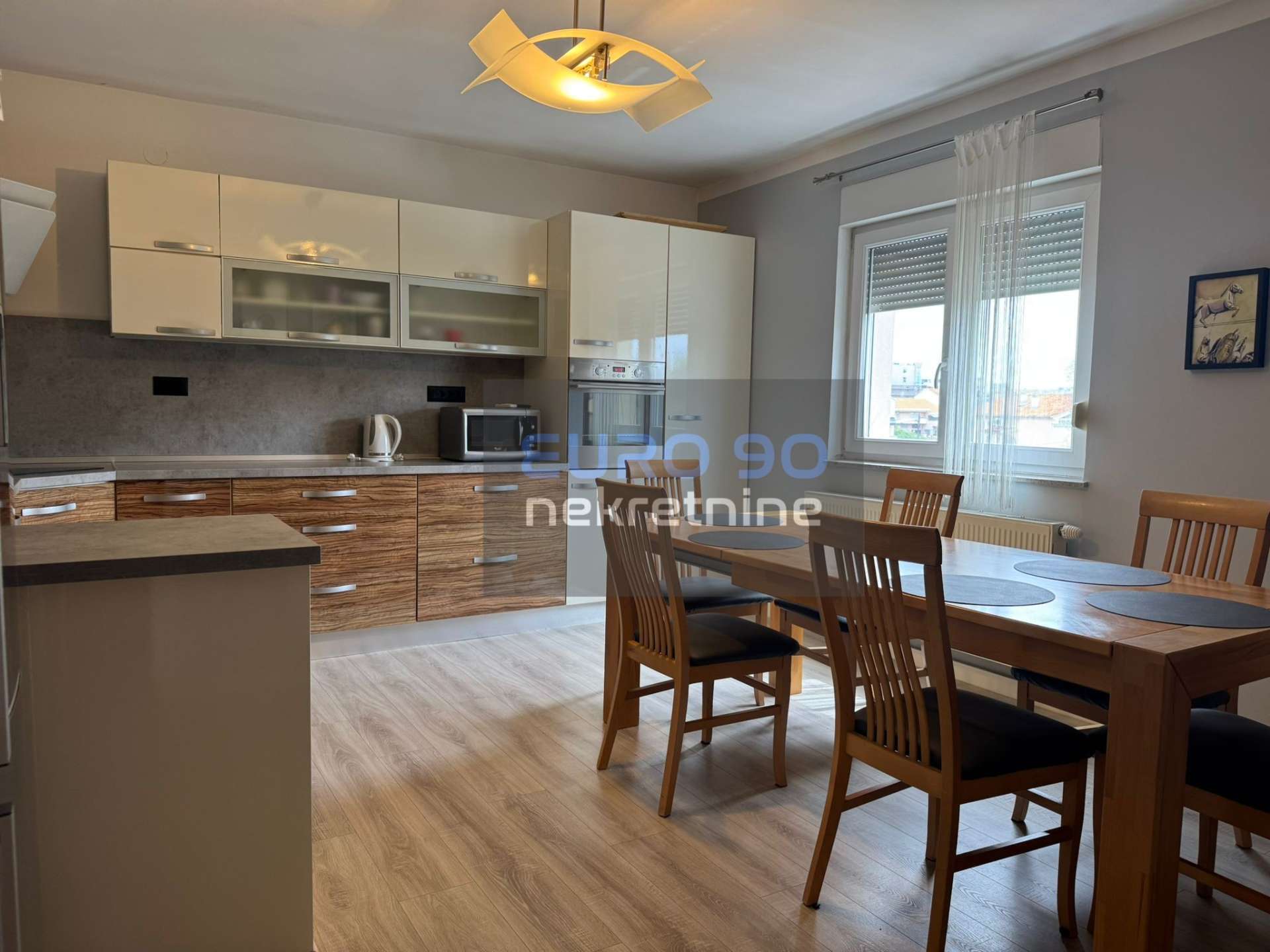 listing-small