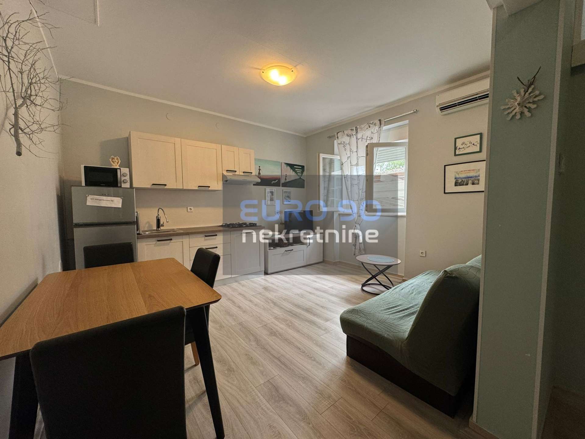 listing-small