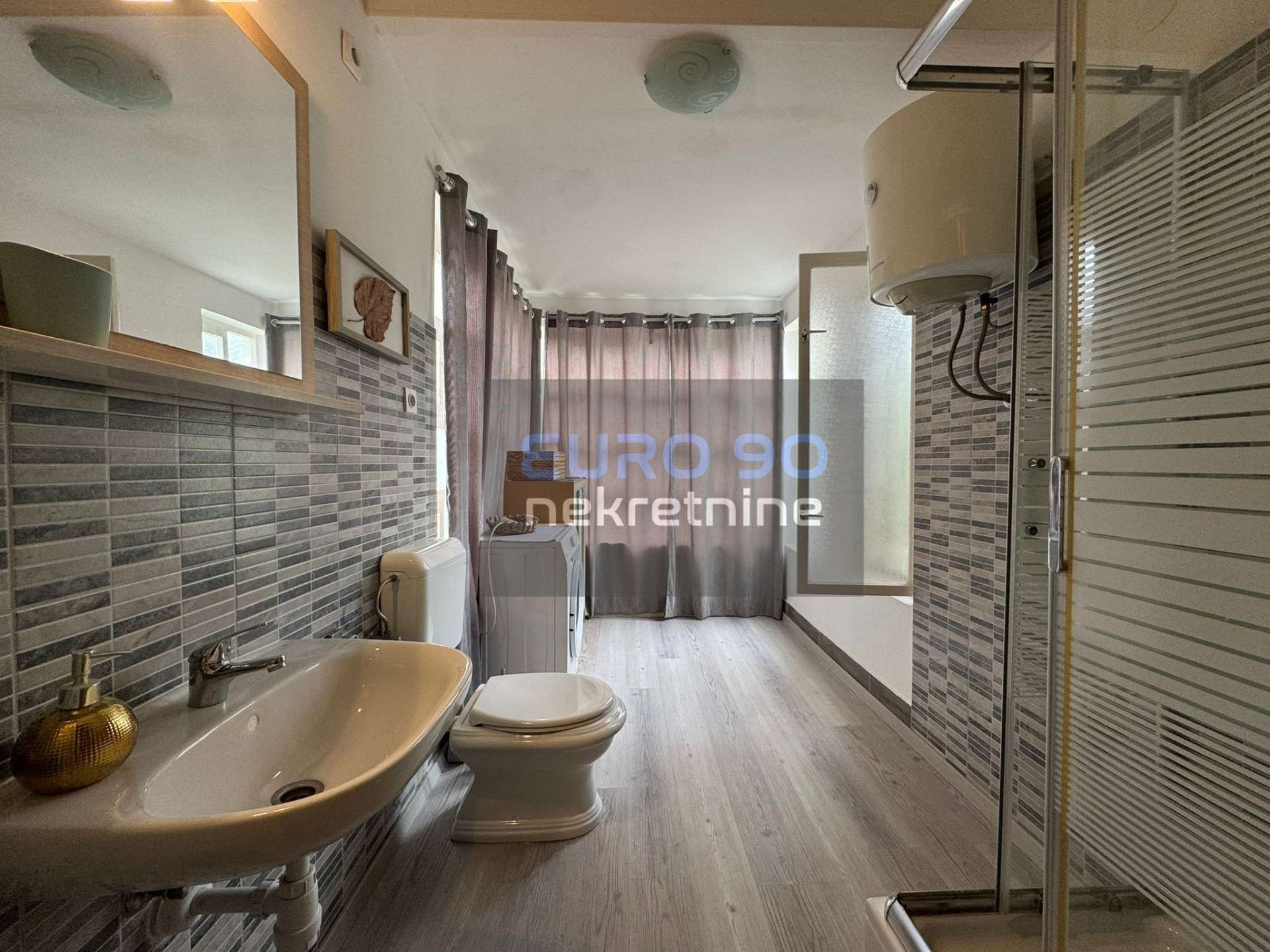 listing-small