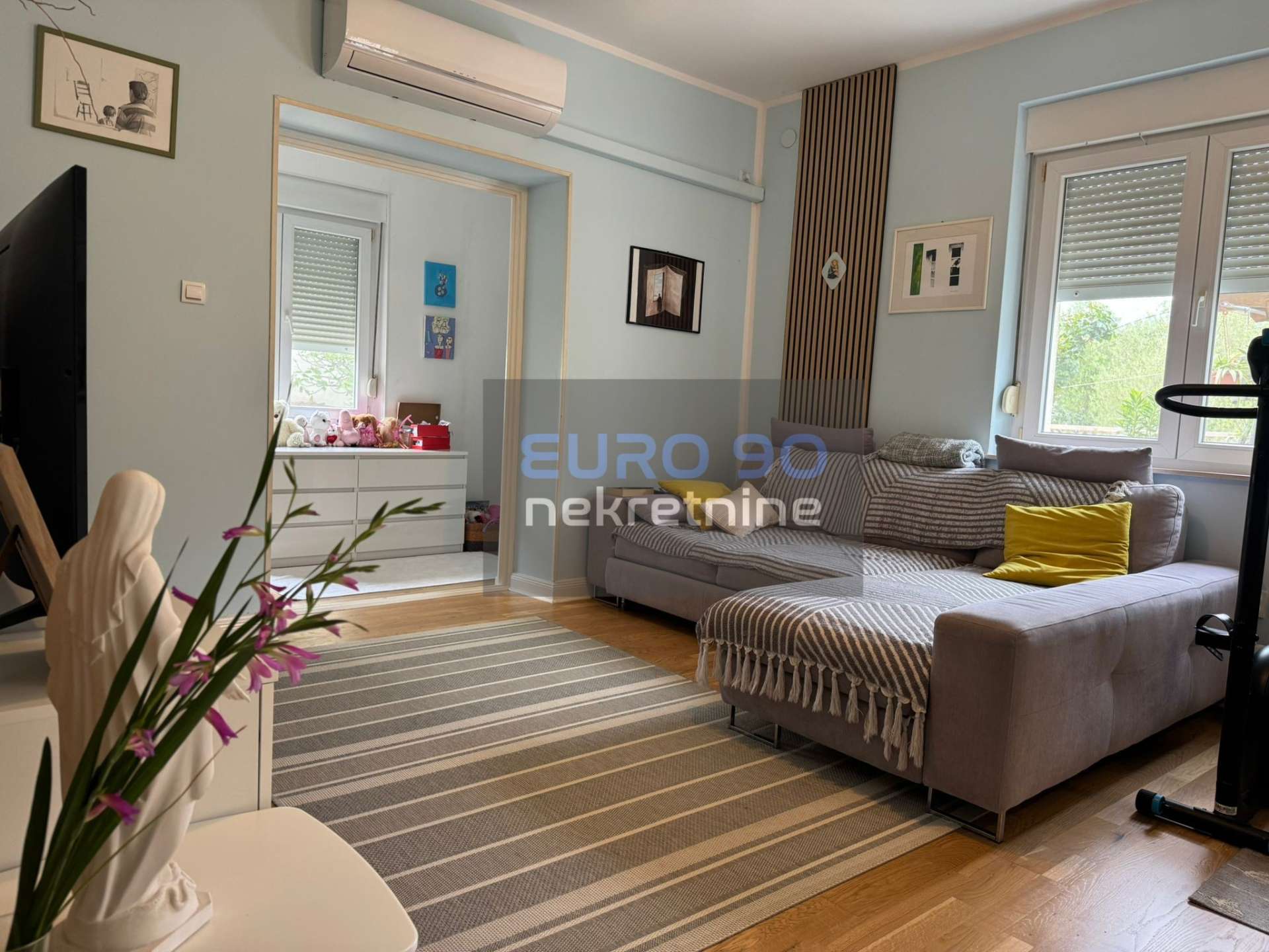 listing-small