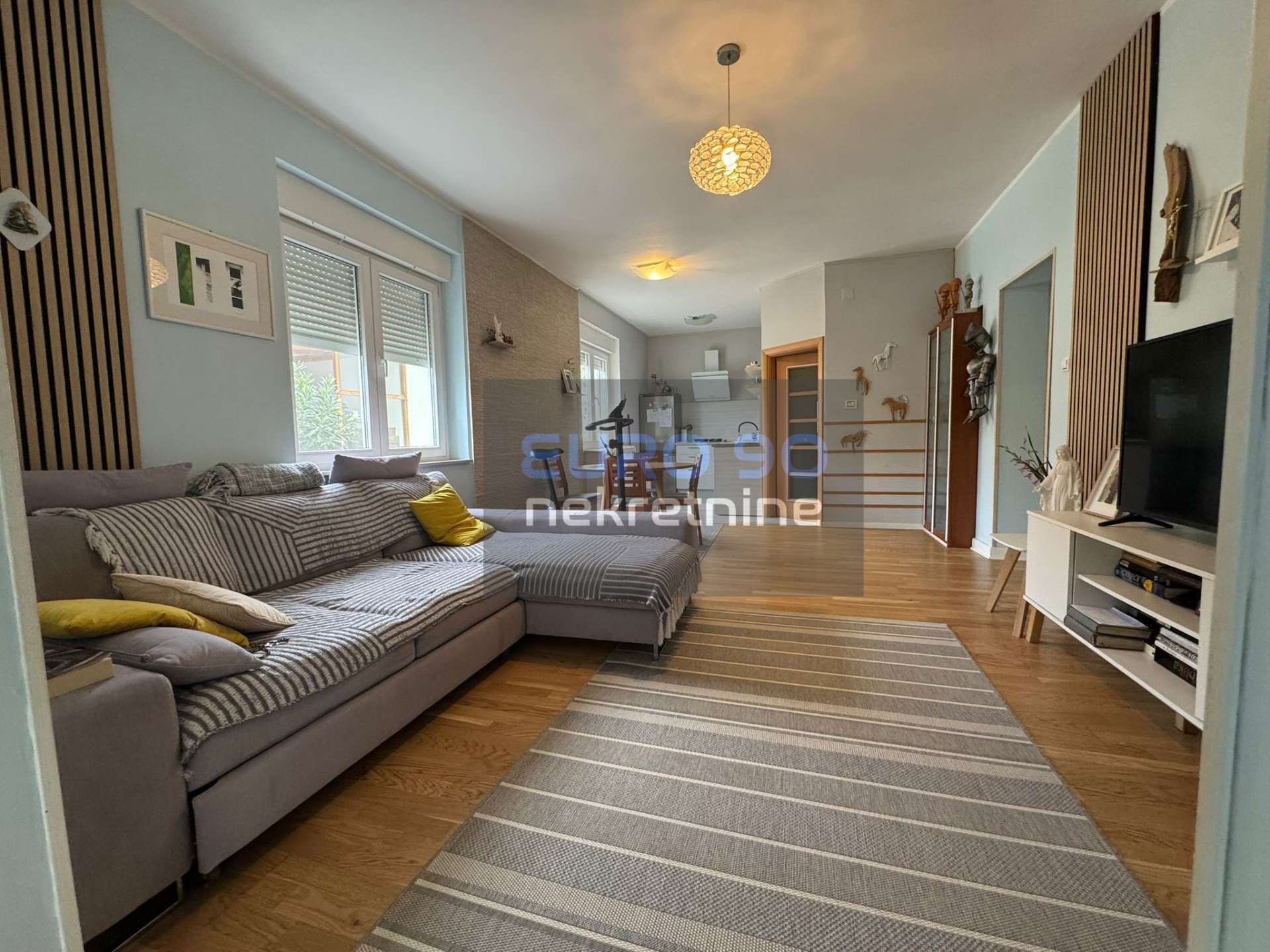 listing-small