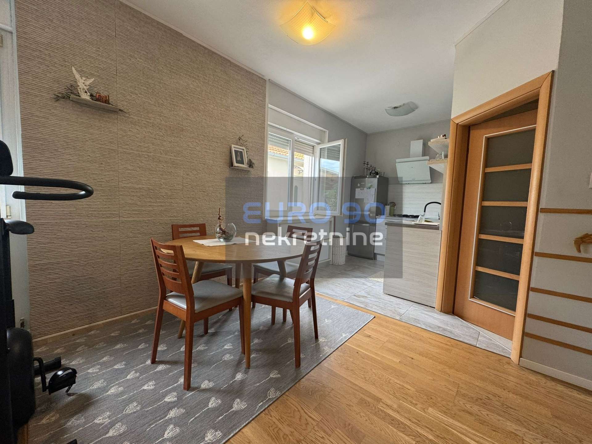 listing-small
