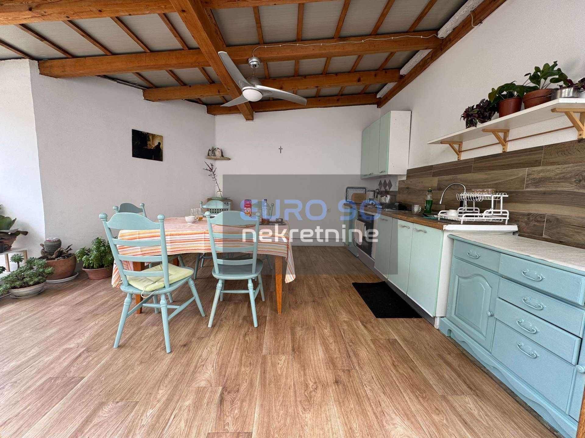listing-small