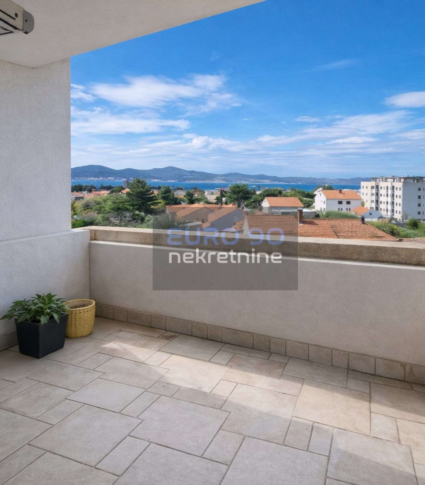 listing-small