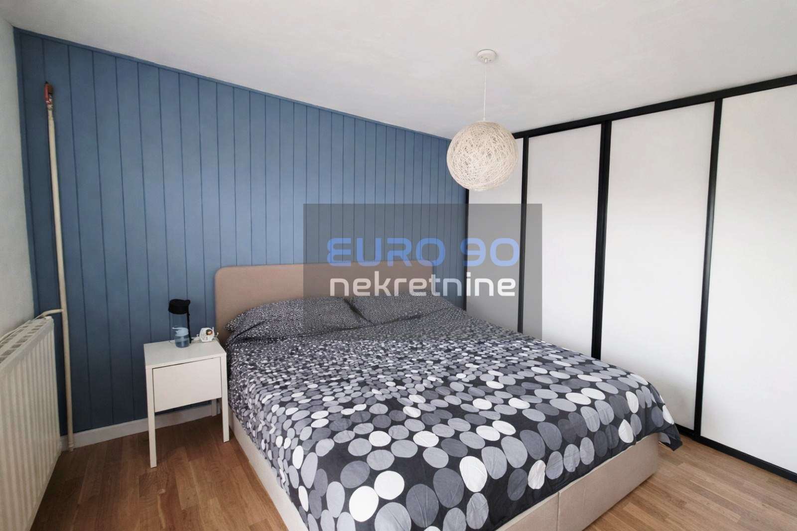 listing-small