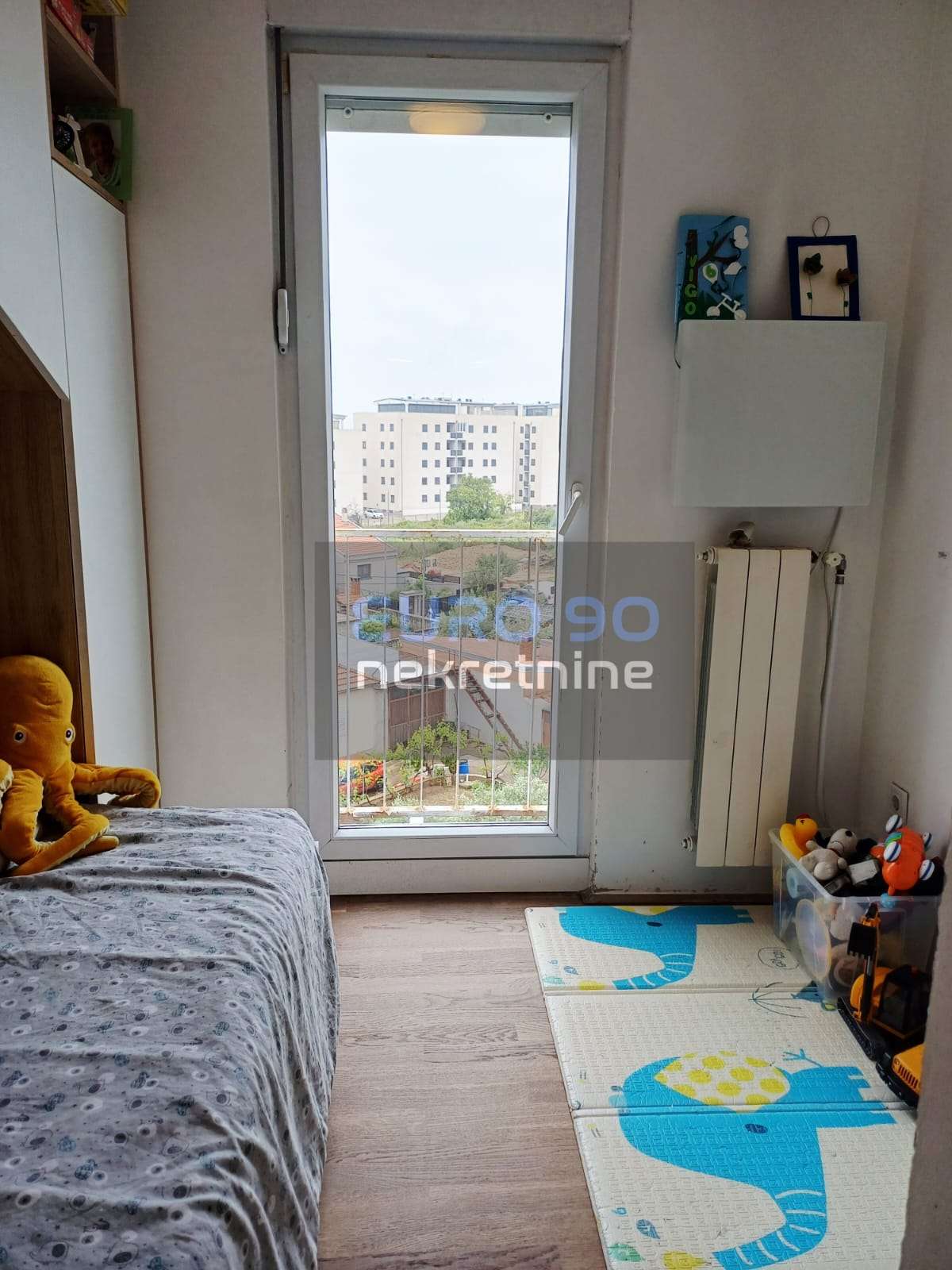 listing-small
