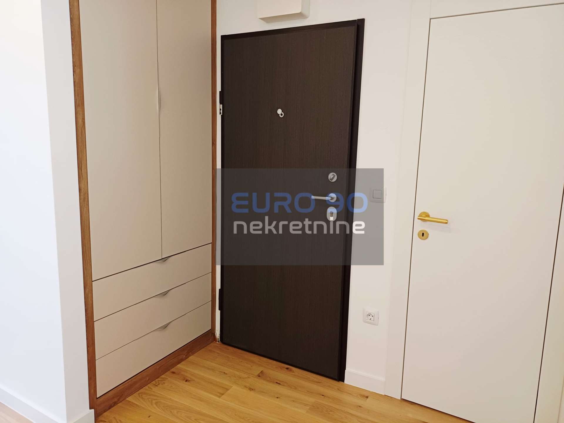 listing-small