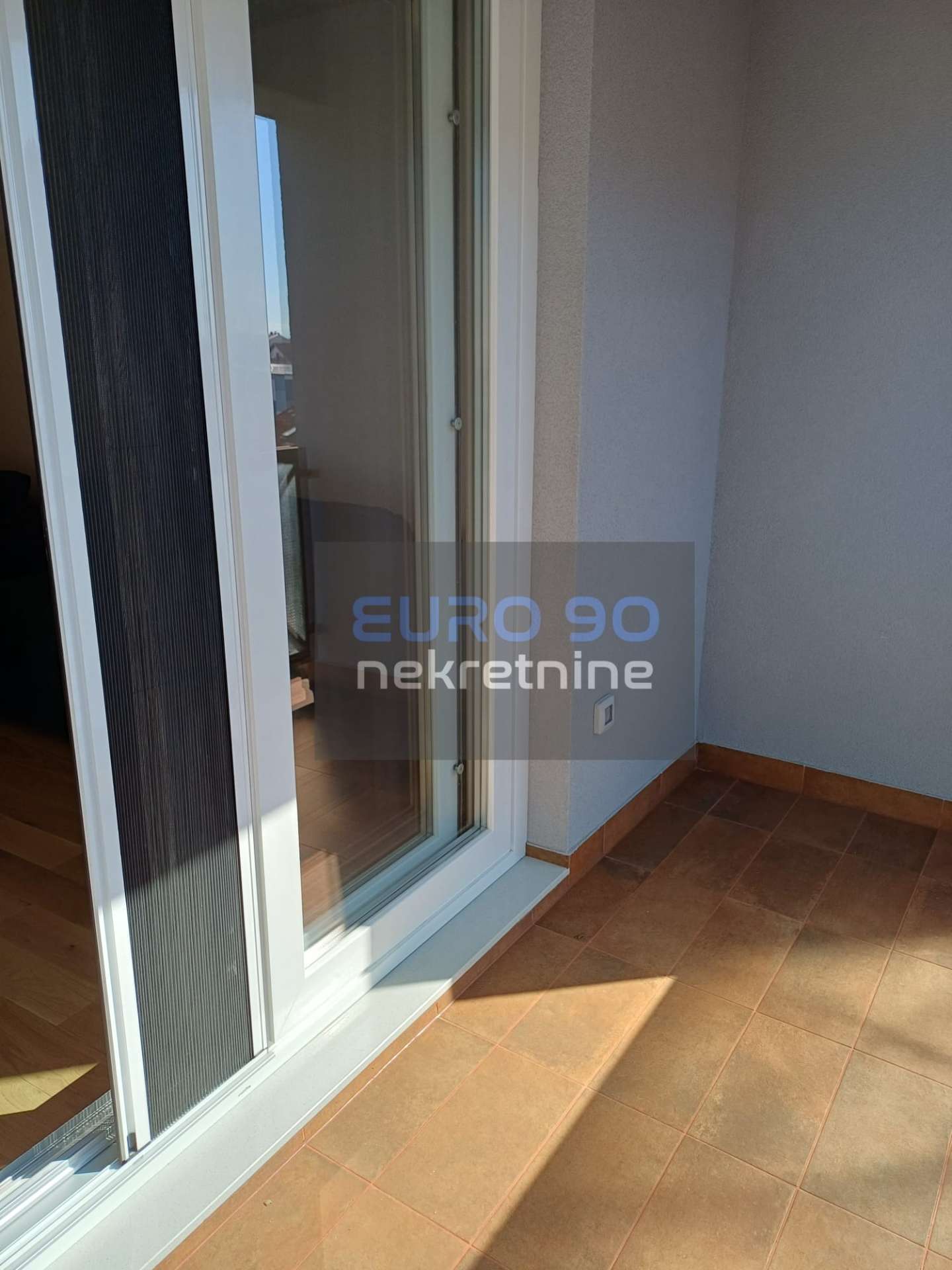 listing-small