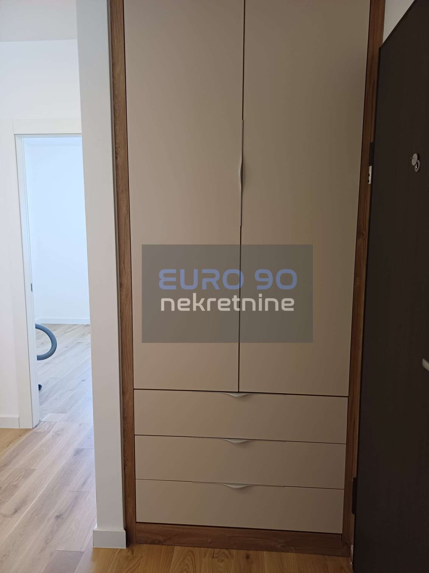listing-small