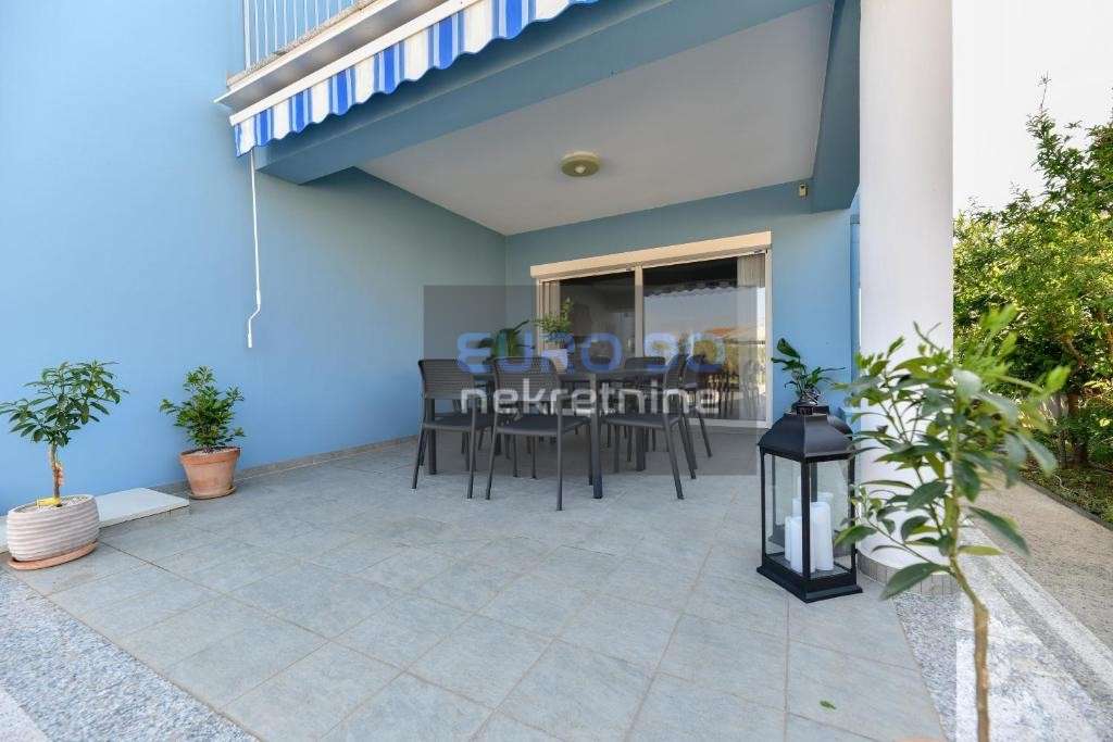 listing-small