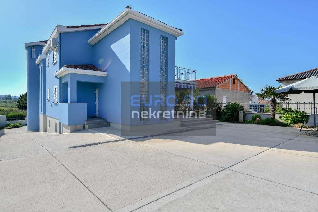 listing-small