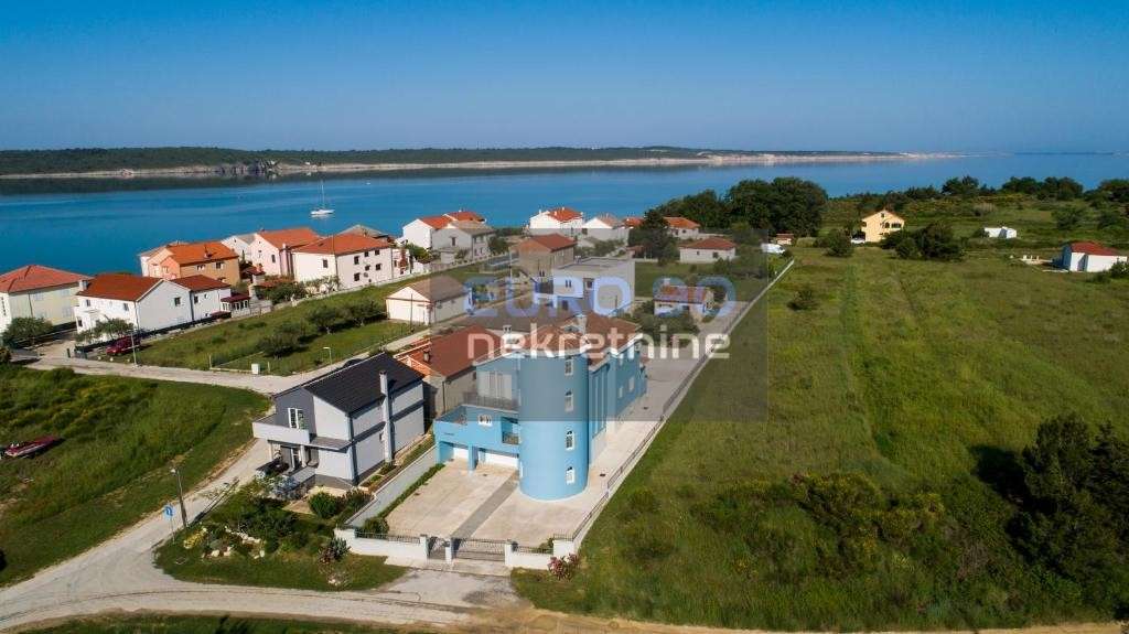 listing-small