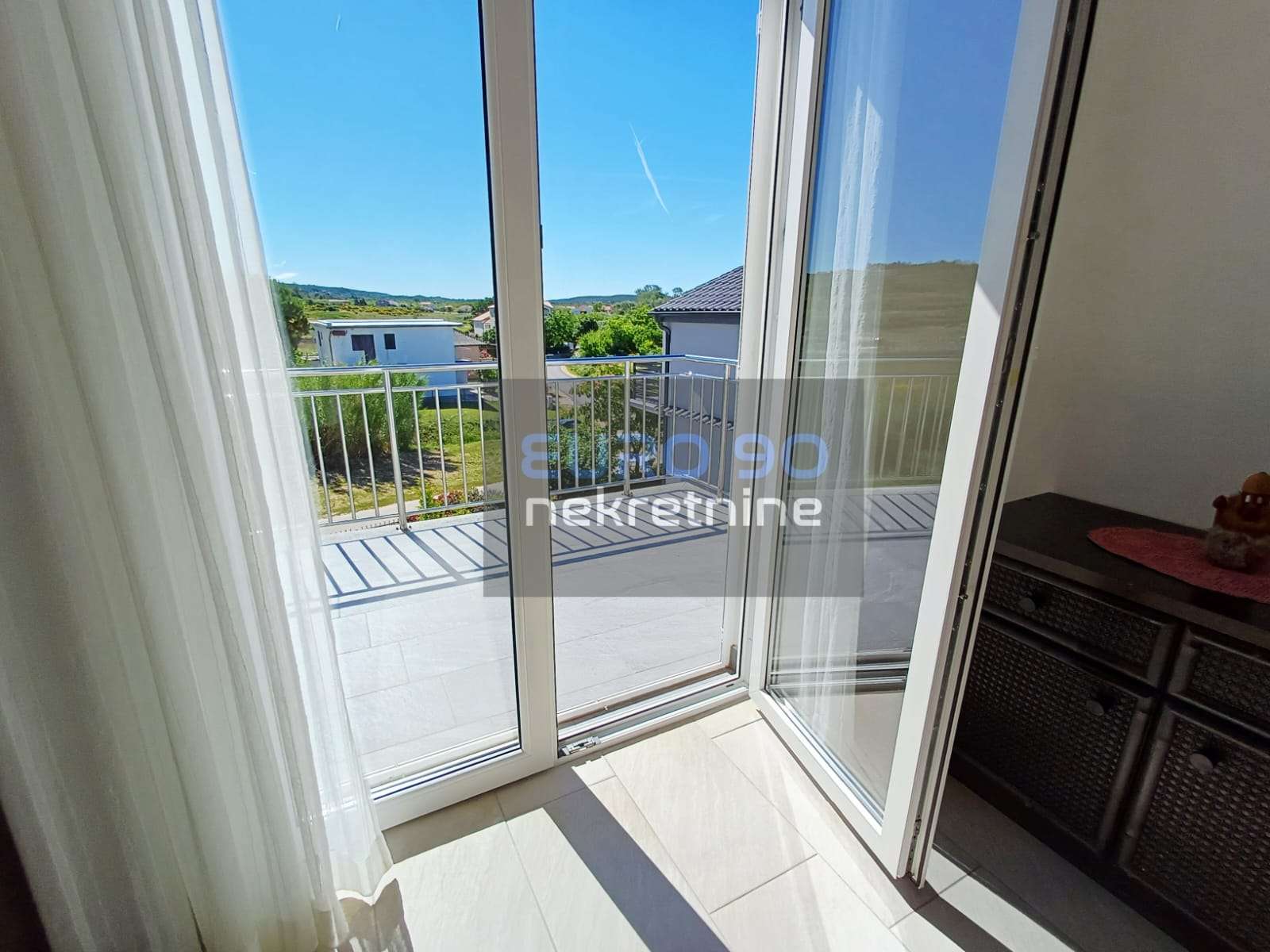 listing-small