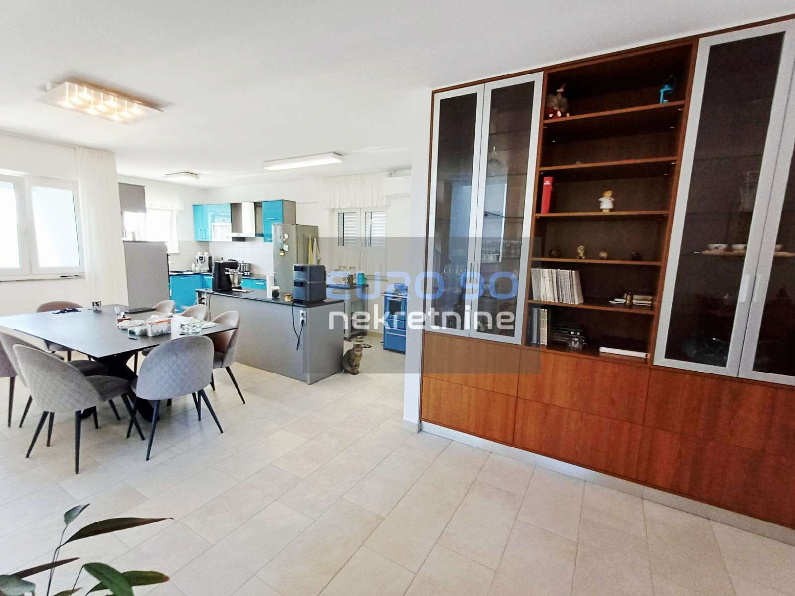 listing-small