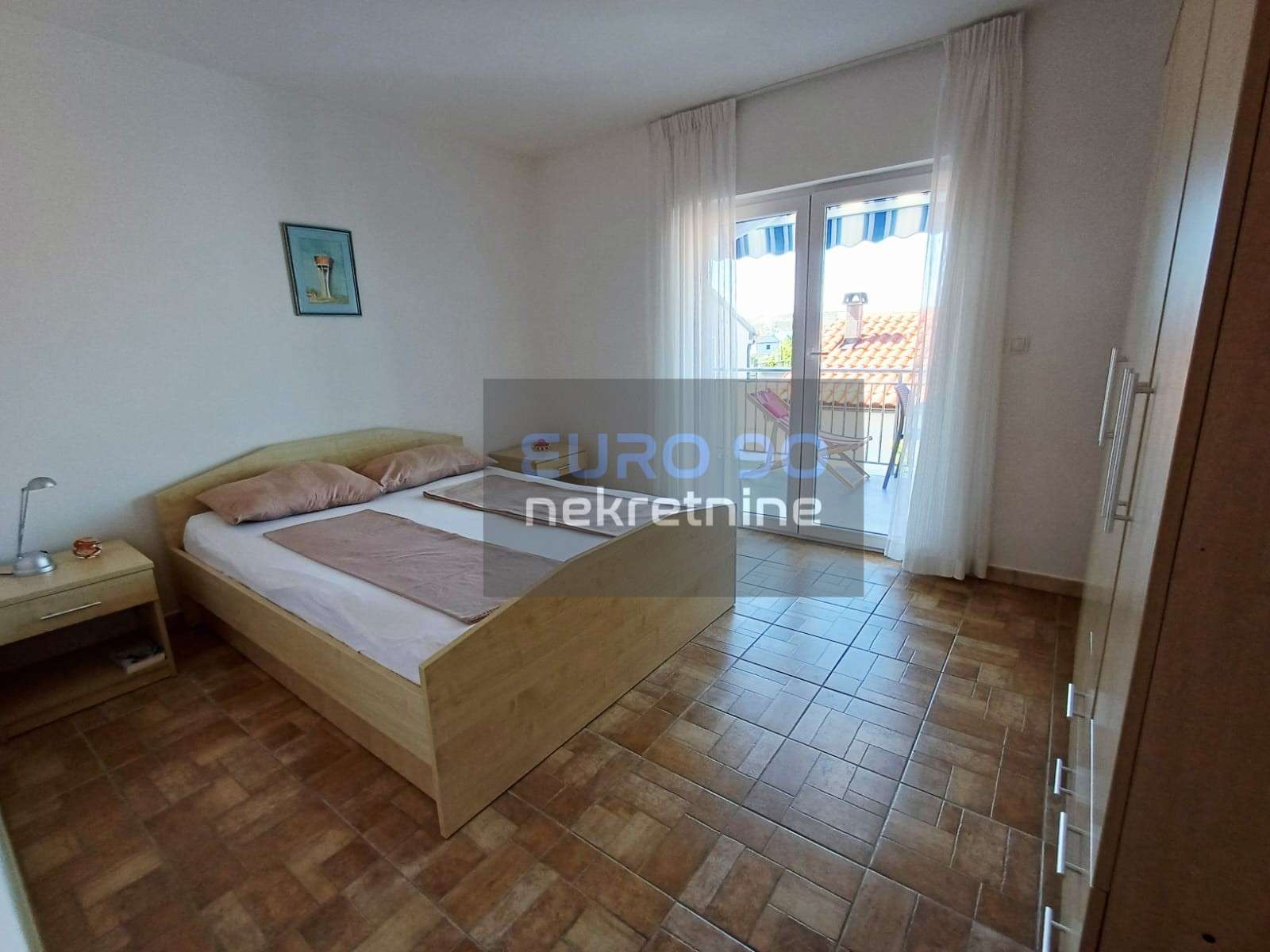 listing-small
