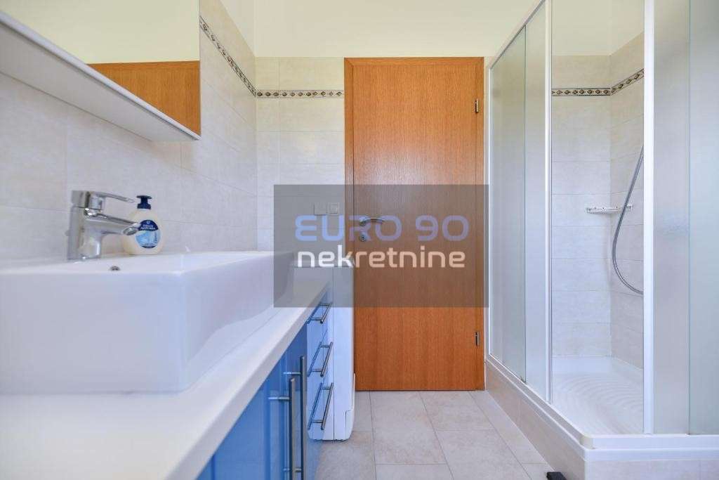 listing-small