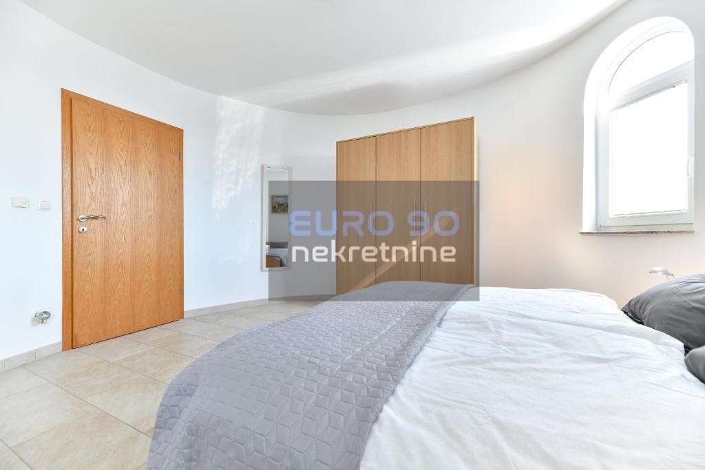 listing-small