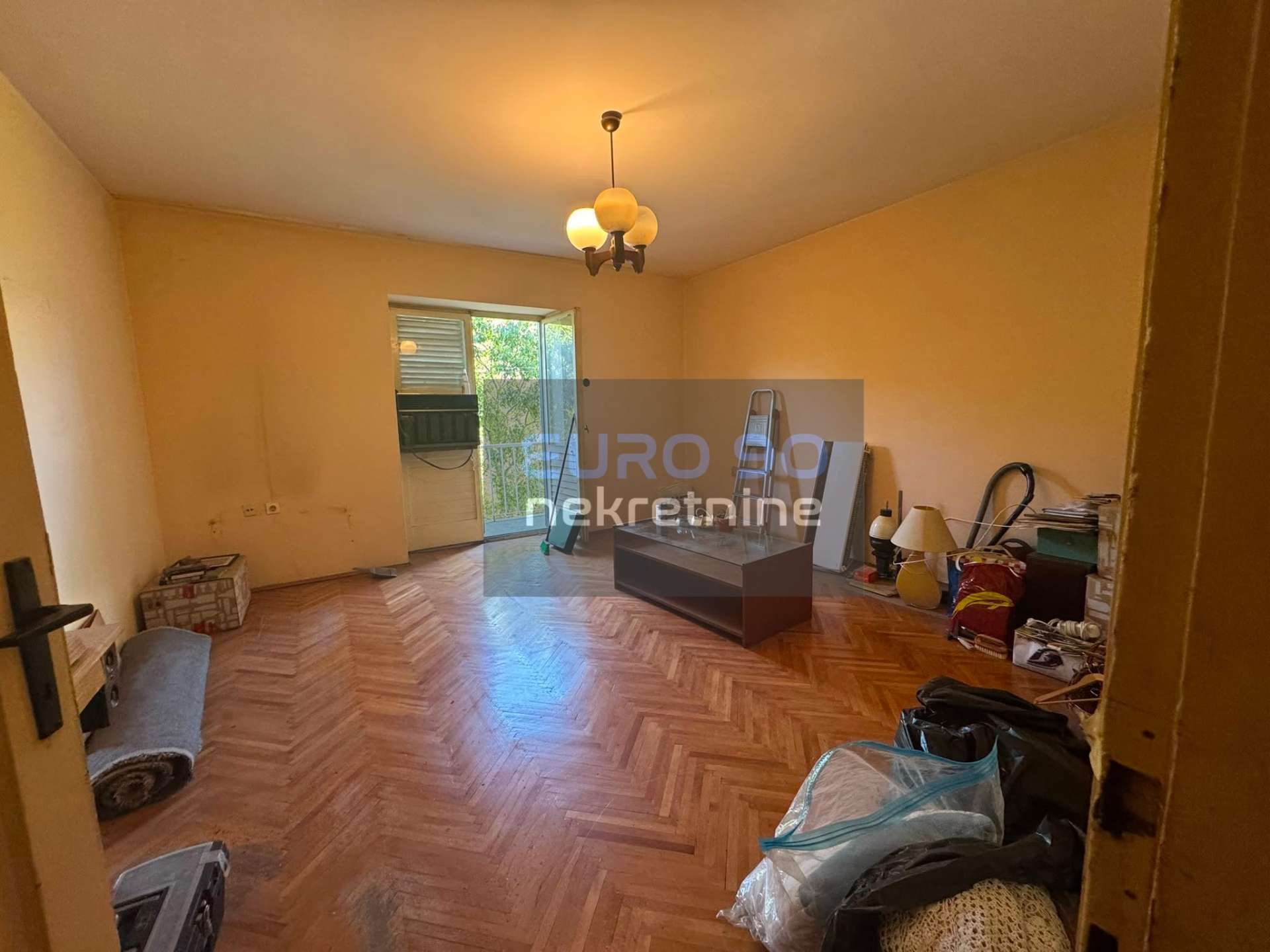 listing-small