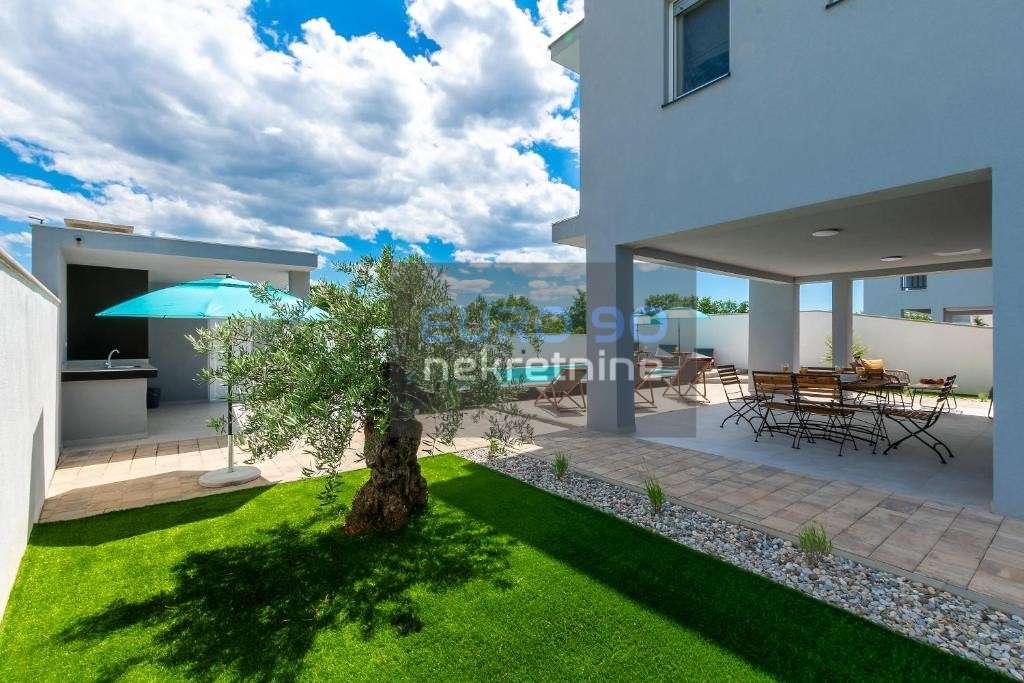 listing-small