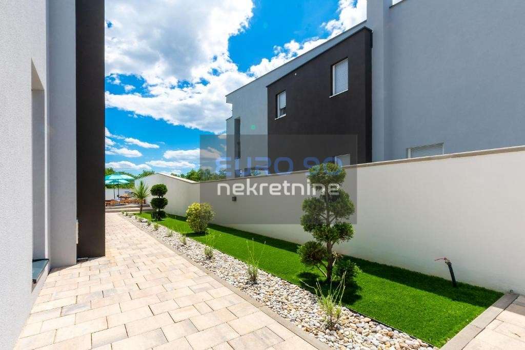 listing-small
