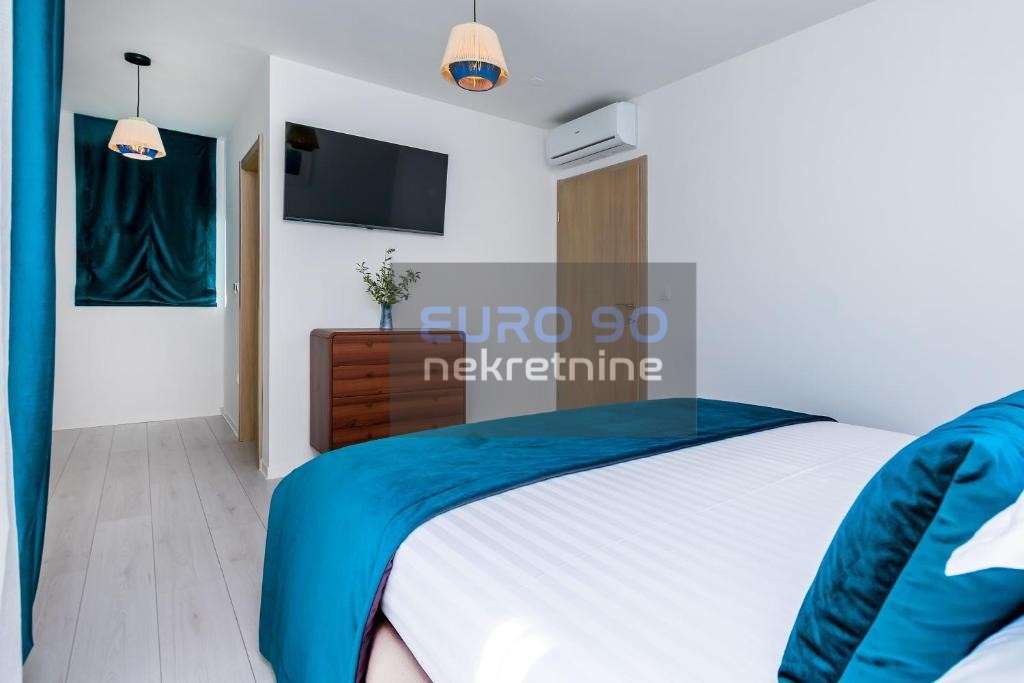 listing-small