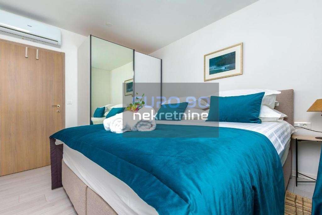 listing-small