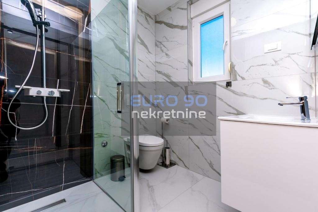 listing-small